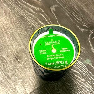 Ashland sheer musk, scented candle, 7.4 oz.